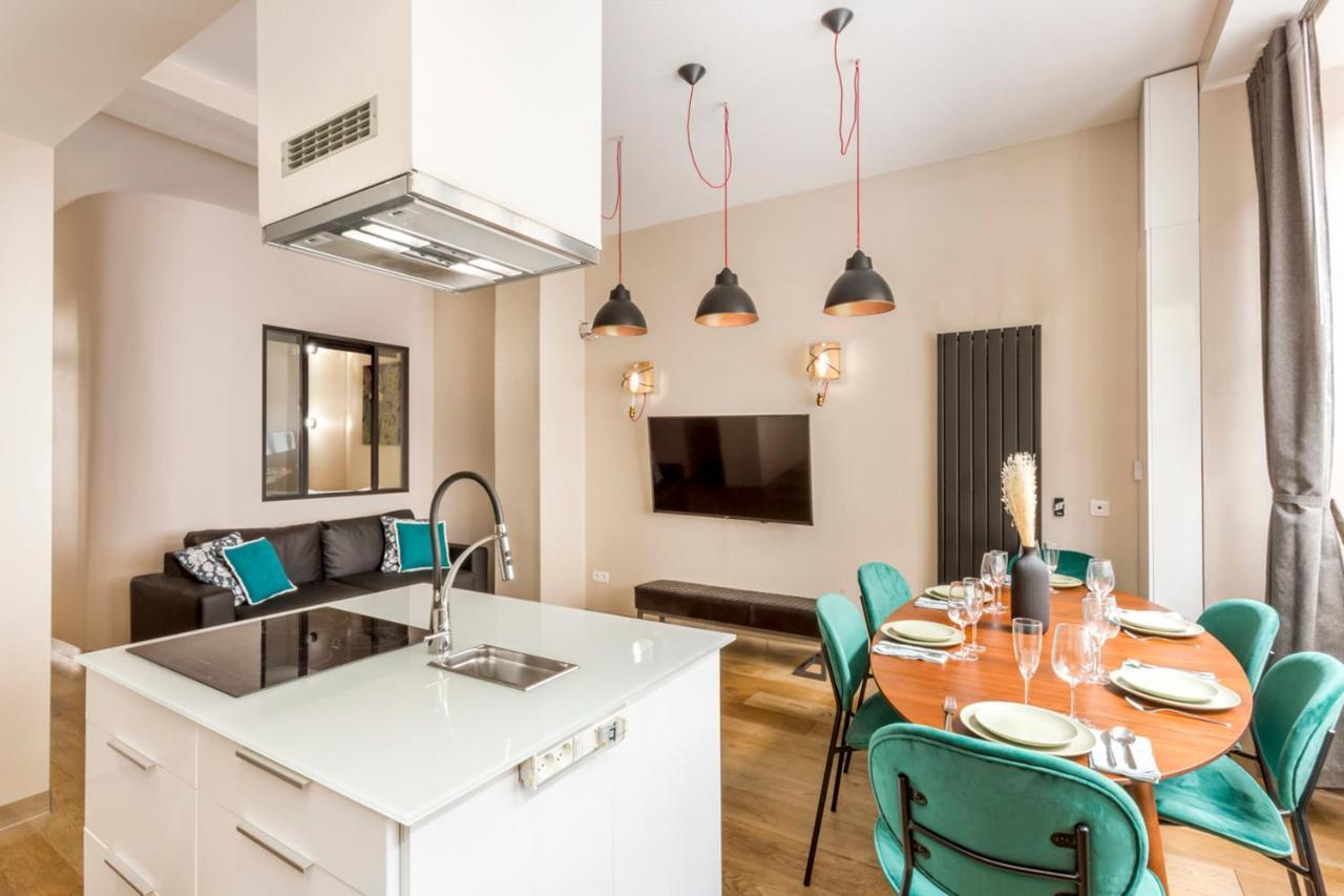 Appartement Design Et Confort Near Champs Elysees Parijs